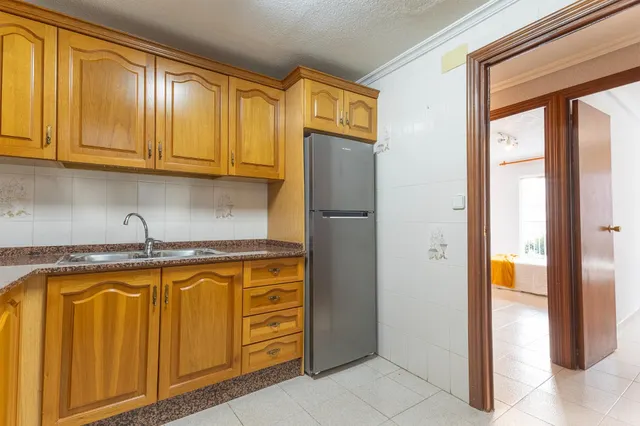 Apartamento todo exterior 3 dorm. con gran terraza en esquina a 100 mts de la Playa. Vista parcial al Mar. — 11