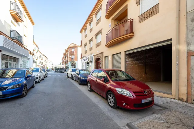 Venta de local comercial en Peligros — 18