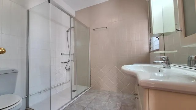 Casa SIN AMUEBLAR de tres dormitorios y patio en Vistabella — 19