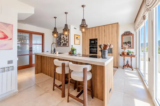 Exclusivo ático dúplex en parc de mar, frente al mediterráneo — 9