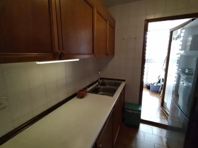 Apartamento de esquina con 2 dormitorios y terraza acristlada en 1 Linea playa Levante. — 20