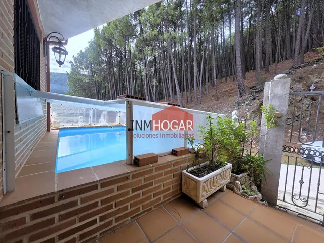 Chalet independiente con vistas espectaculares a la Sierra y al pueblo de Guisando (Ávila) — 8