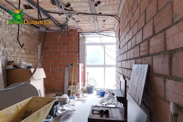 Piso de 3 dorm. + 2 baños (Para reformar) — 7