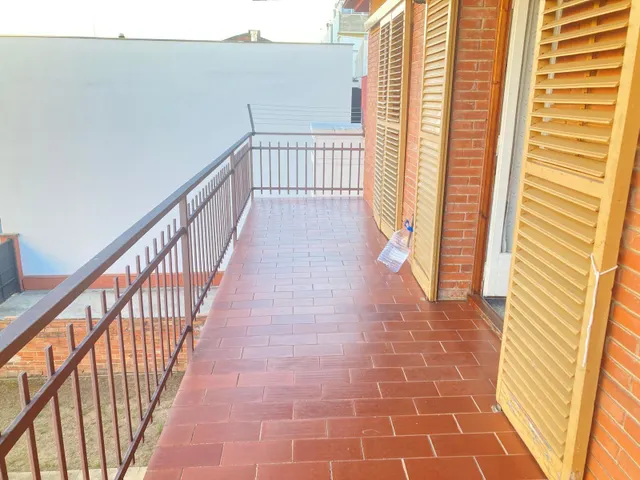 Edificio con local y 2 viviendas en Tordera — 33