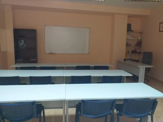 OPORTUNIDAD LOCAL EN PONFERRADA PARA OFICINAS O CENTRO DE ENSEÑANZA — 13
