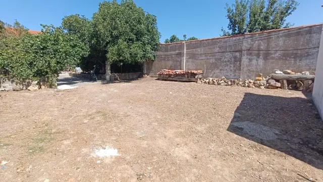 CASA EN VENTA EN MORALES DEL VINO (ZAMORA), 5 DORMITORIOS, BAÑO, BUHARDILLA, BODEGA, JARDÍN, GARAJE... — 43