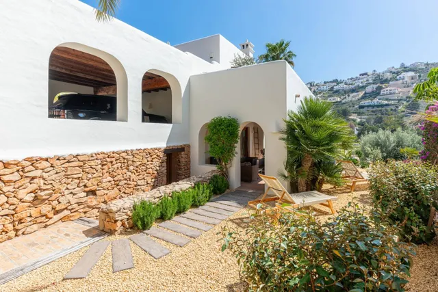 Villa de Estilo Finca Mediterránea con Vistas al Mar en Moraira — 17