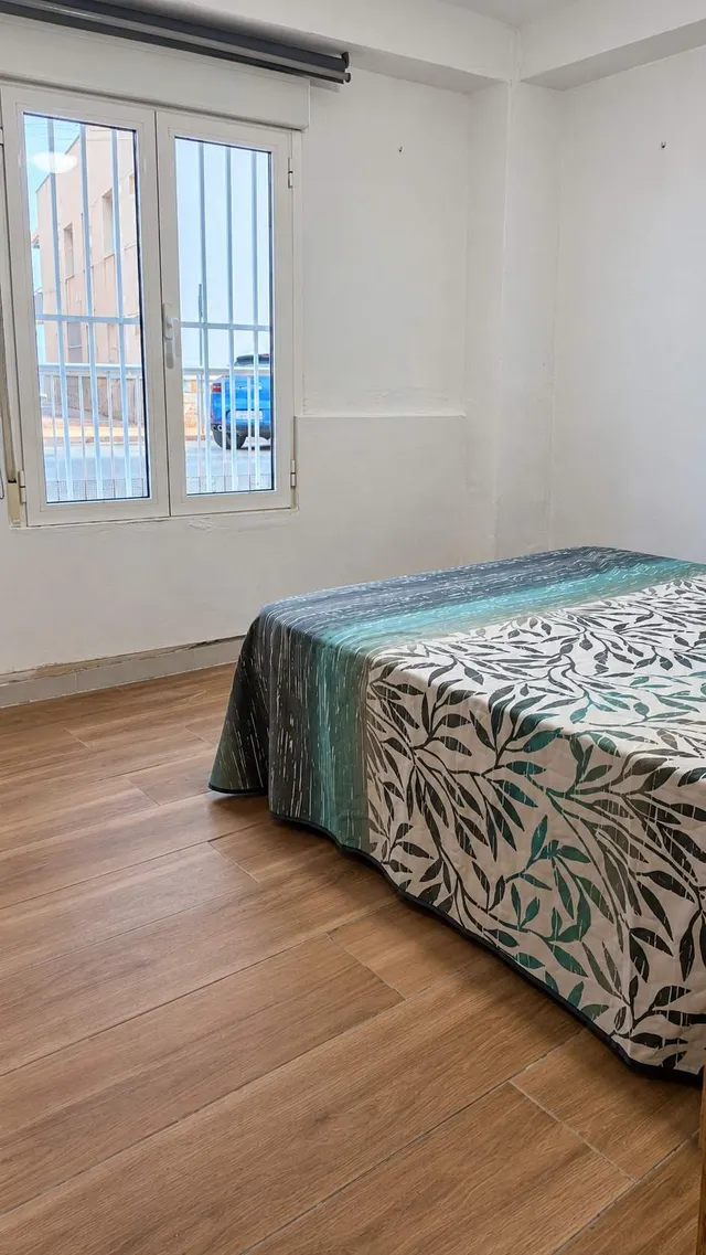 Oportunidad Única en Primera Línea de Playa Lisa: Encantador Apartamento Reformado — 7