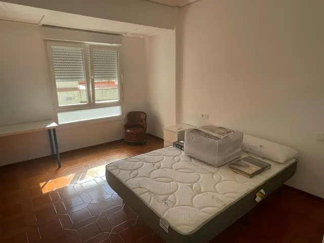 Piso ESTUDIANTES-FUNCIONARIOS ALQUILER habitaciones en Castellón, zona Av.Casalduch, 4 hab. 2 baños, ascensor. — 12