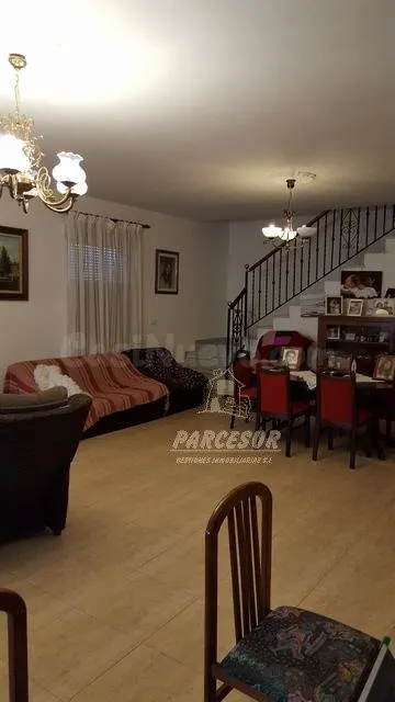 ZONA CAMPIÑUELA BAJA- Parcela de 1250 con chalet compuesto p - foto 4