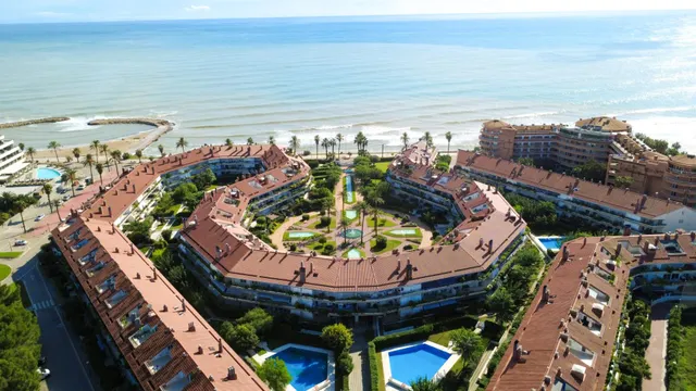 Exclusivo ático dúplex en parc de mar, frente al mediterráneo — 39