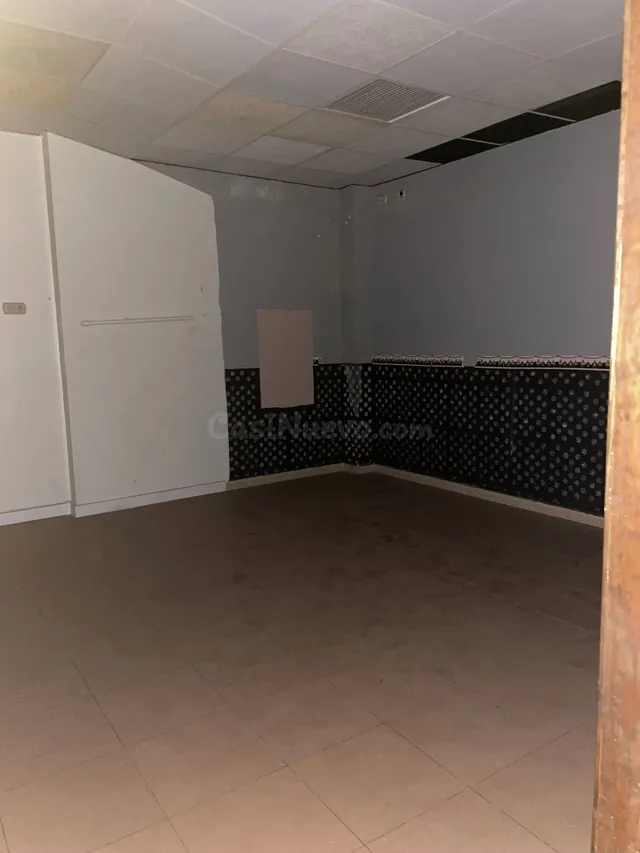 Se vende bajo comercial en perfecto estado — 3