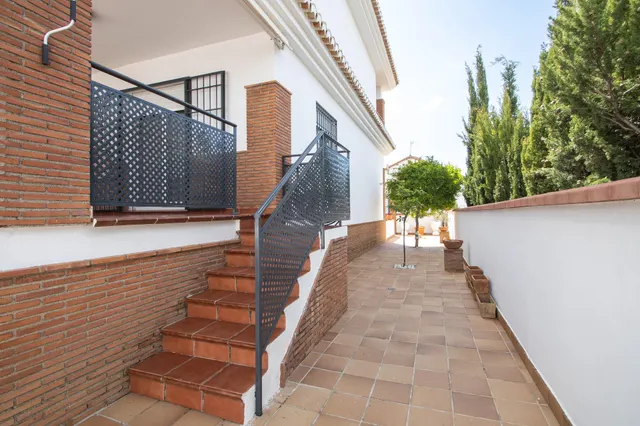 CHALET INDEPENDIENTE CON PISCINA — 20