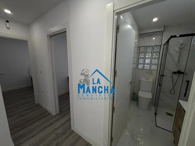 *720€ al mes* inmobiliaria la mancha alquila piso en zona centro de salud canal maria cristina de Albacete — 21