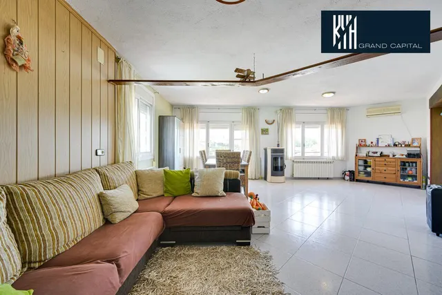 CASA SERRAMAGRA — 11