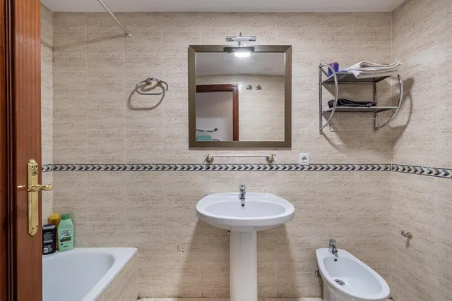 ¡¡Fantástico piso de 7 habitaciones en Bola de Oro!! — 15