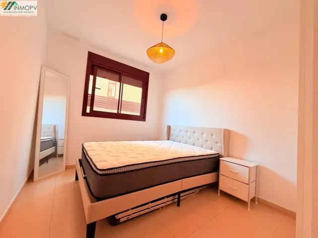 APARTAMENTO ESQUINERO EN PLANTA BAJA CON 2 DORMITORIOS, PISCINA, PARKING Y TRASTERO CERCA DE LA PLAYA — 11