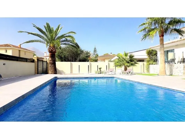 Villa 4 habitaciones 350m² en venta - Pueblo — 5