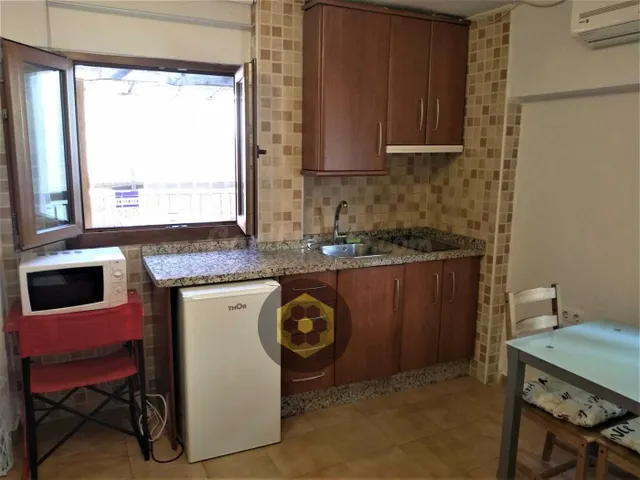 LT/ EST/ Estudio precioso amueblado en Realejo - foto 2