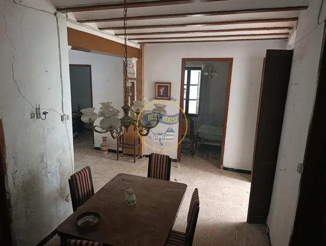 Oportunidad amplia casa de pueblo en Montesa para reformar a tu gusto — 35