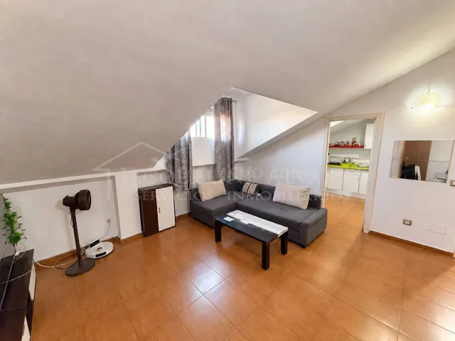 ATICO DE DOS habitación Y UN BAÑO EN LA estación - YELES