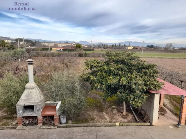 Magnifica casa, con más de dos mil metros de terreno. — 38