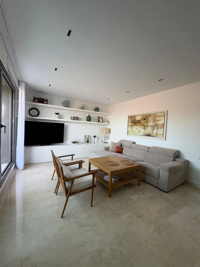 Exclusivo Ático con Vistas Panorámicas y Dos Terrazas — 8
