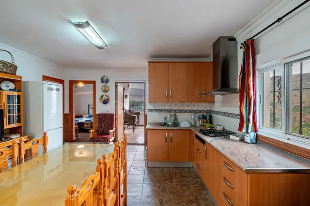 Finca con vivienda y explotación agrícola rentable — hogar,  - foto 4