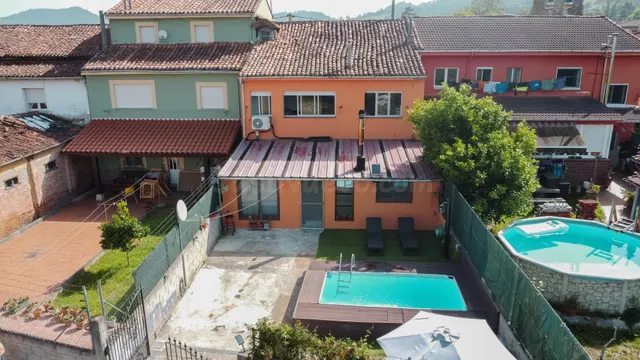 CASA ADOSADA CON PISCINA Y FINCA EN LA MATA, A MENOS DE UN M - foto 4