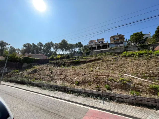 Terreno urbano en Canyelles, urbanización California — 4
