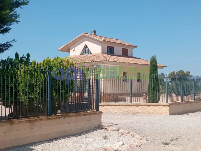 Chalet El Campillo — 3
