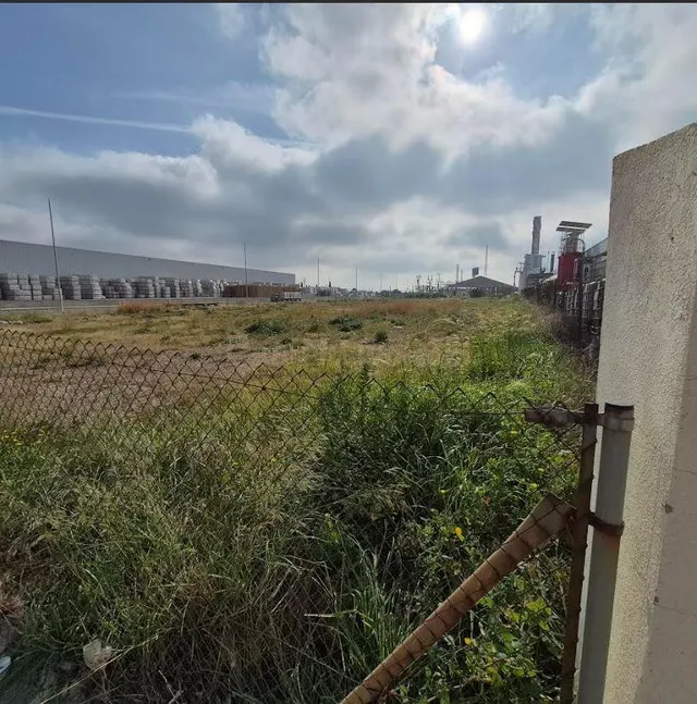 SE VENDE PARCELA TERCIARIA DE 2800 METROS - foto 2