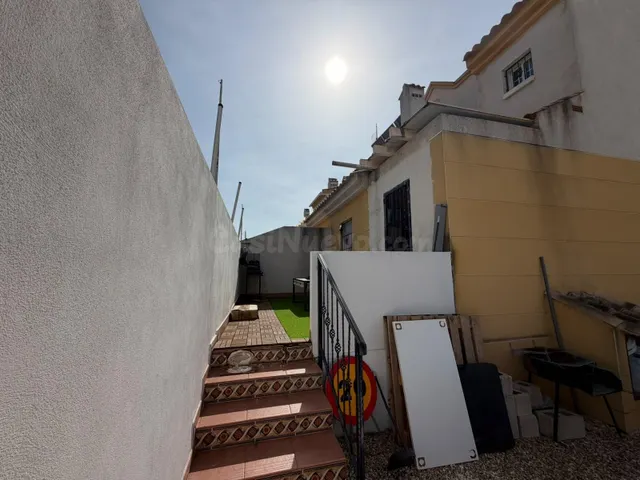 OPORTUNIDAD DE INVERSION EN LOS BALCONES - Alicante - foto 4