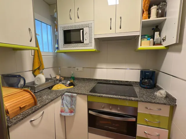 Acogedor apartamento cerca de playa Levante con vistas al mar y Benidorm. — 15