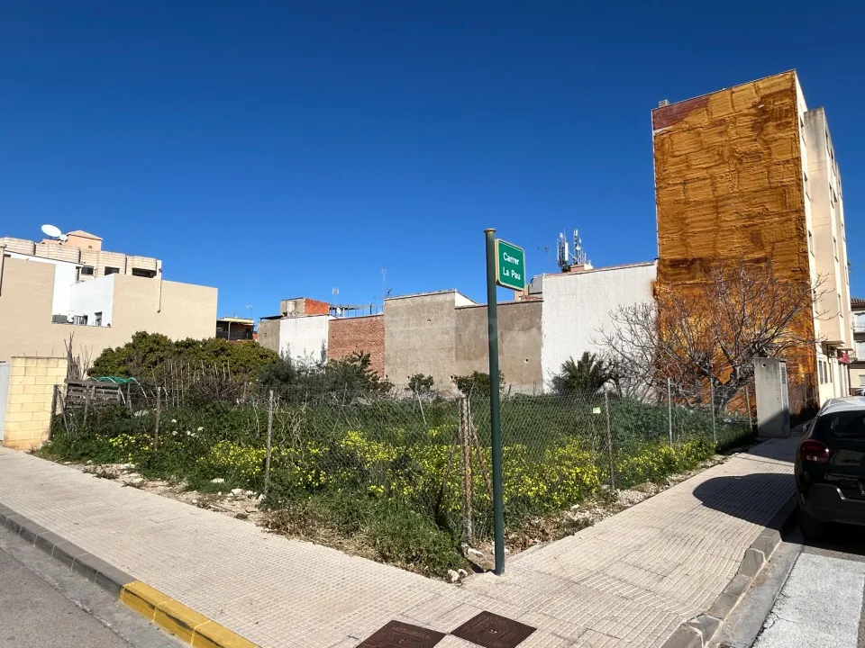 Suelo esquina urbano residencial en Miramar- Lado Gandía