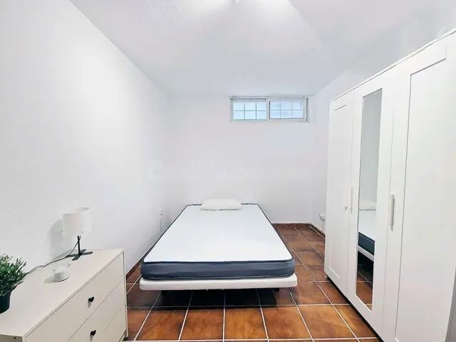 ESTUDIANTES, ALQUILER DE ÚLTIMA HABITACIÓN A 500€ EN VILLANU - foto 5