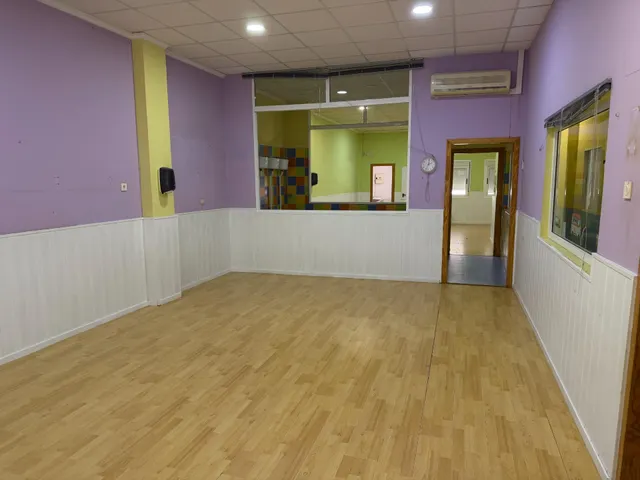 Local comercial en venta de 200 m2 – antigua guardería con múltiples posibilidades — 7