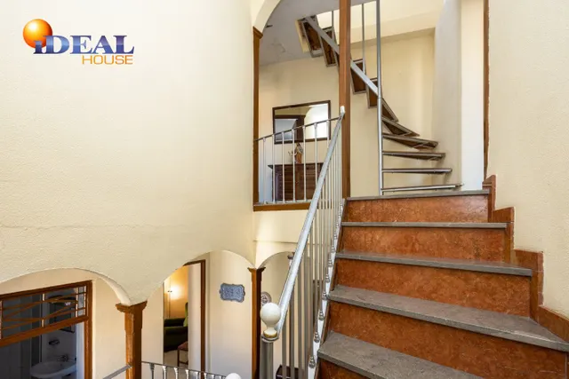 Espectacular edificio a 3 calles con vivienda y locales comerciales en pleno centro de Alhama de Gr — 41