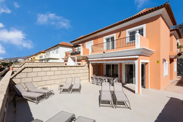 Exclusiva Villa de lujo pareada en El Madroñal, Adeje - €1.3 - foto 3