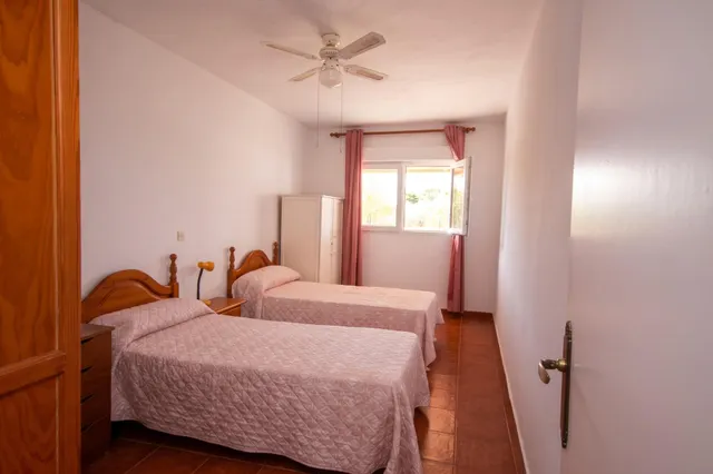 Excepcional Finca Rústica Recién Reformada con Piscina y 5.200 m2 de Parcela en El Pintado, Gibraleón — 44