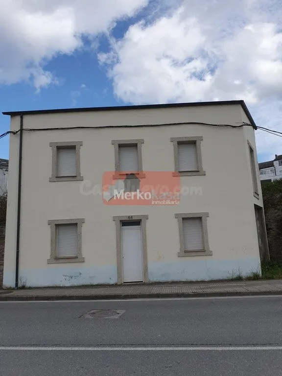 SE VENDE CASA CON TERRENO CERCA DEL SAGRADO CORAZÓN - foto 2