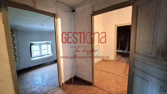 CASA DE PIEDRA EN LIERGANES. — 22