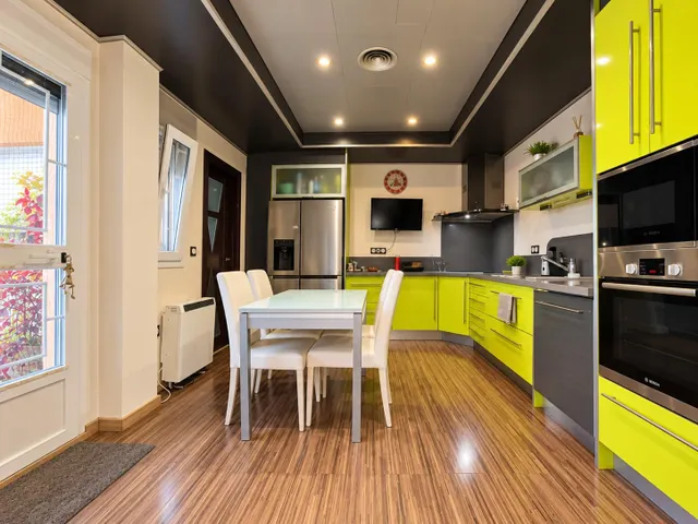 Espectacular  casa unifamiliar con piscina privada, domótica y placas solares — 6