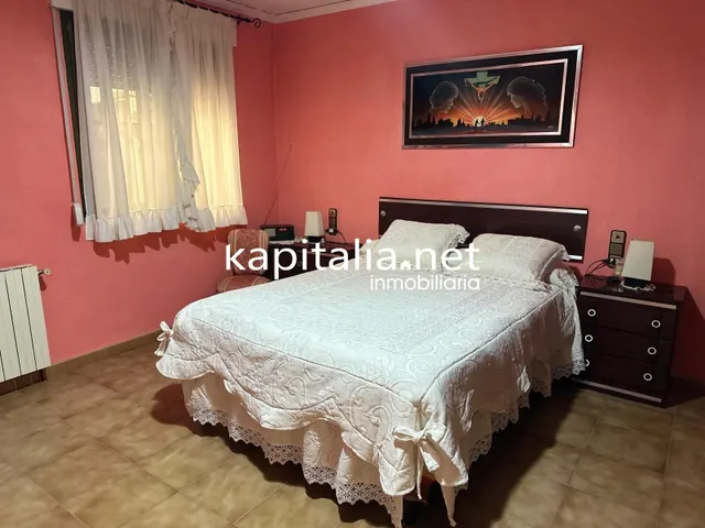 Amplia casa a la venta en Font de la Figuera (Valencia) — 35