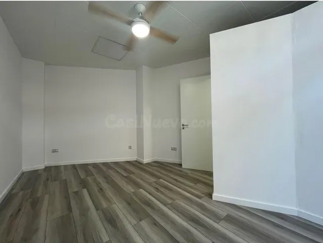 Oportunitat! Local comercial de 16 m2 a peu de carrer a Igua - foto 4
