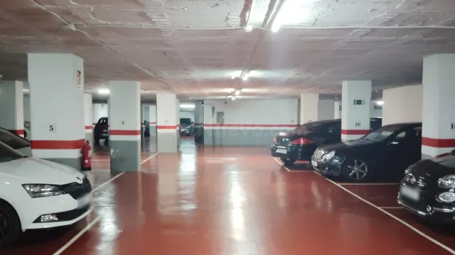 Plaza parking 9m² alquiler Eixample Barcelona centro — 3
