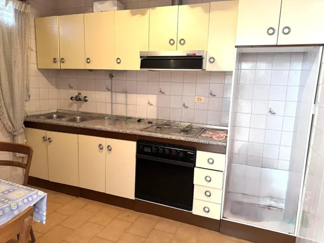 Oportunidad en Verín: casa de dos plantas independientes - foto 5