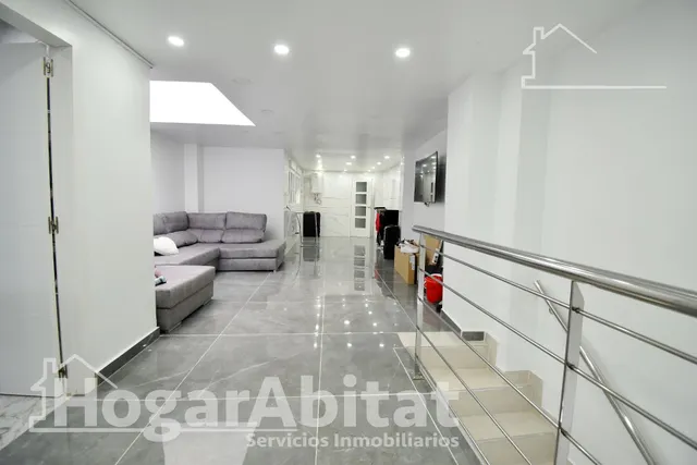 CASA REFORMADA Y MUY BONITA CON TRASTERO Y TERRAZA — 30