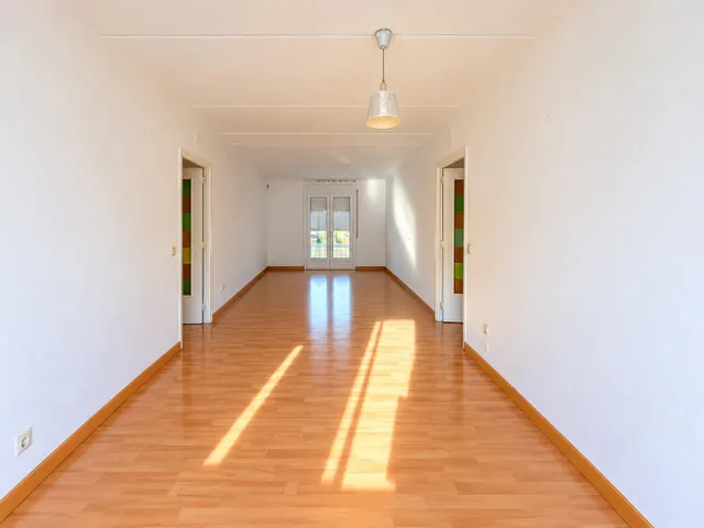 Se vende piso en el prat del llobregat, zona san cosme — 3