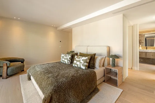 Villa 6 habitaciones 840m² en venta - Aloha — 41
